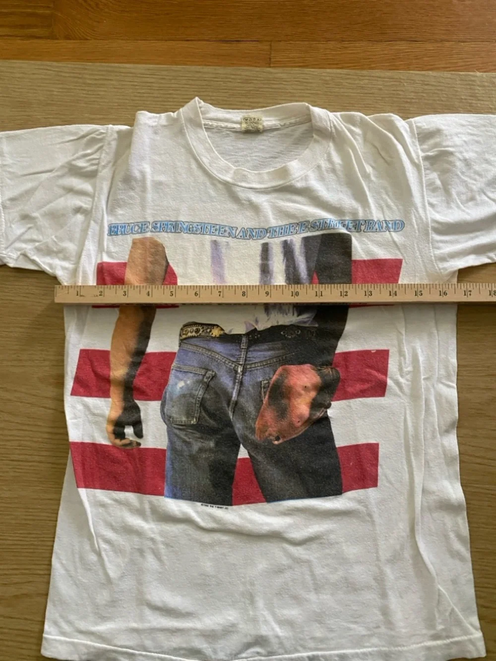 VINTAGE BRUCE SPRINGSTEEN CONCERT WHITE TEE SIZE MEDIUM, PRELOVED 1984-1985 - Picture 9 of 16